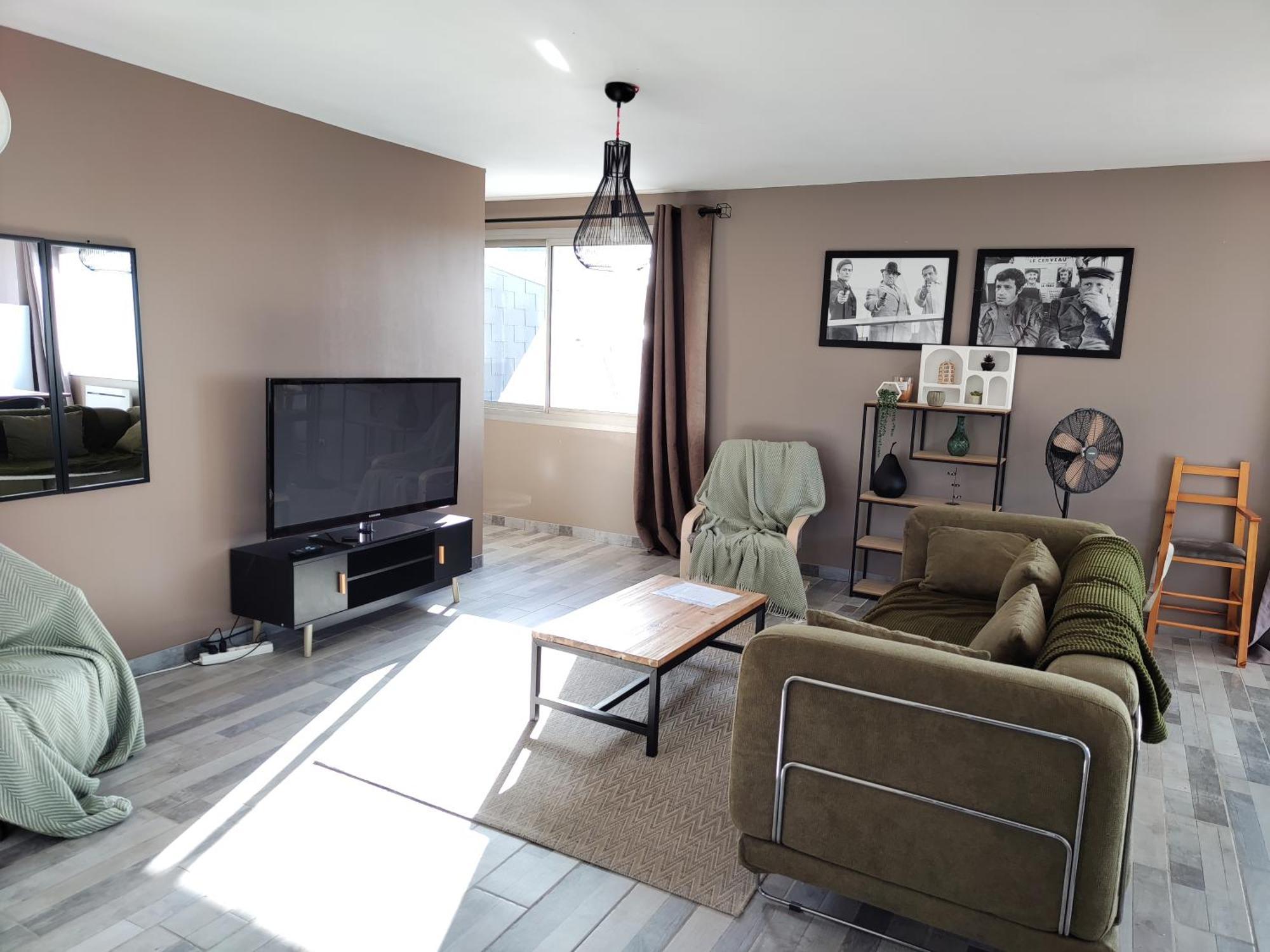Spacieux Et Lumineux Apartment